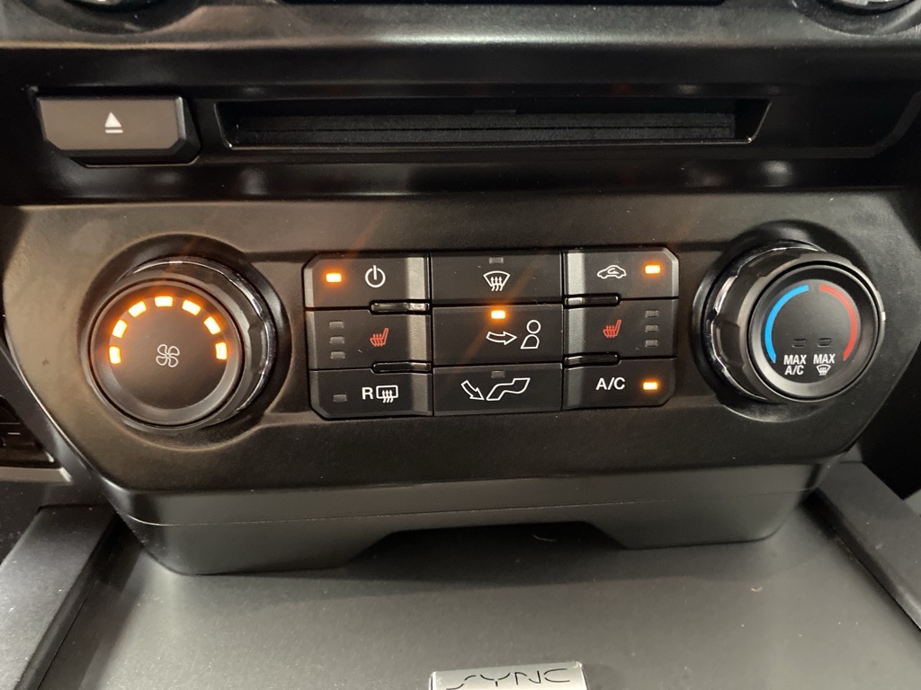 2017 Ford F-150 XLT photo 9
