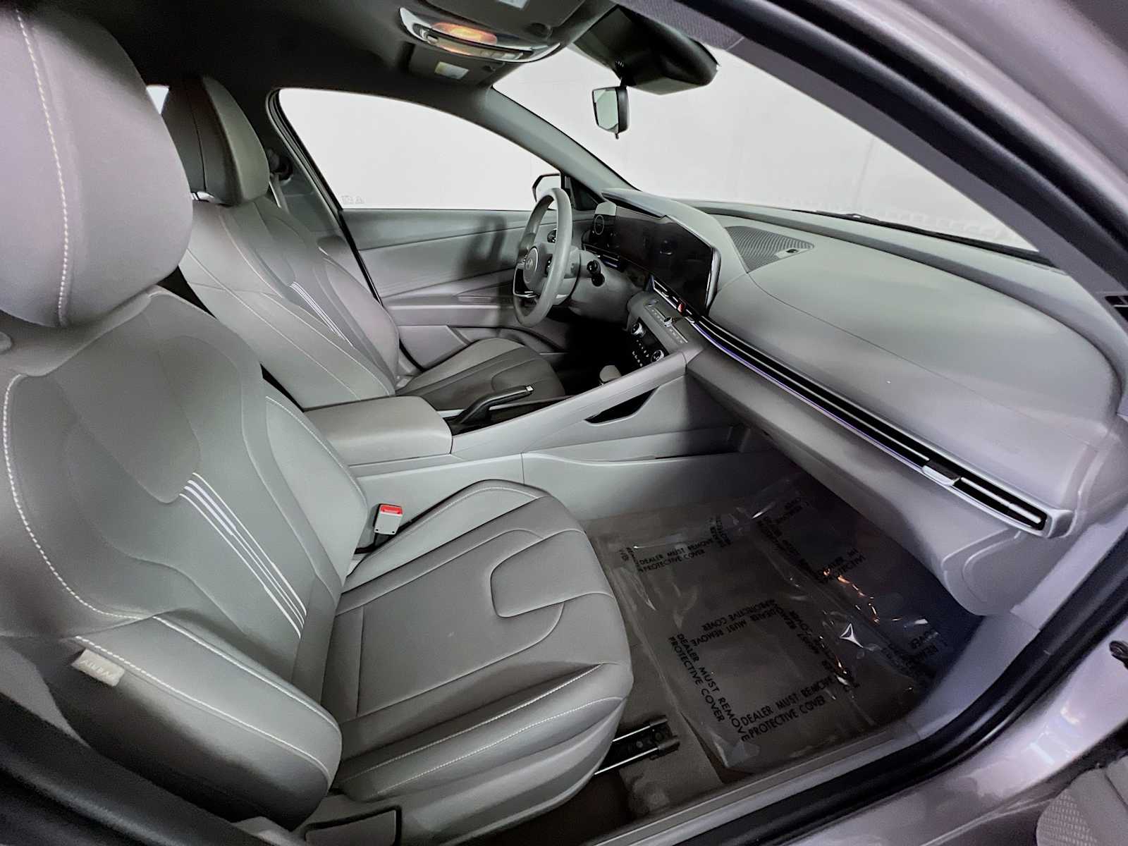 2024 Hyundai Elantra SEL photo 26