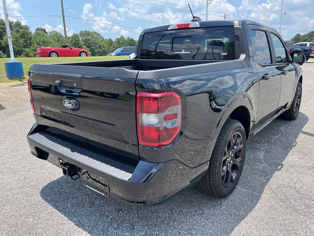 2025 Ford Maverick photo 3