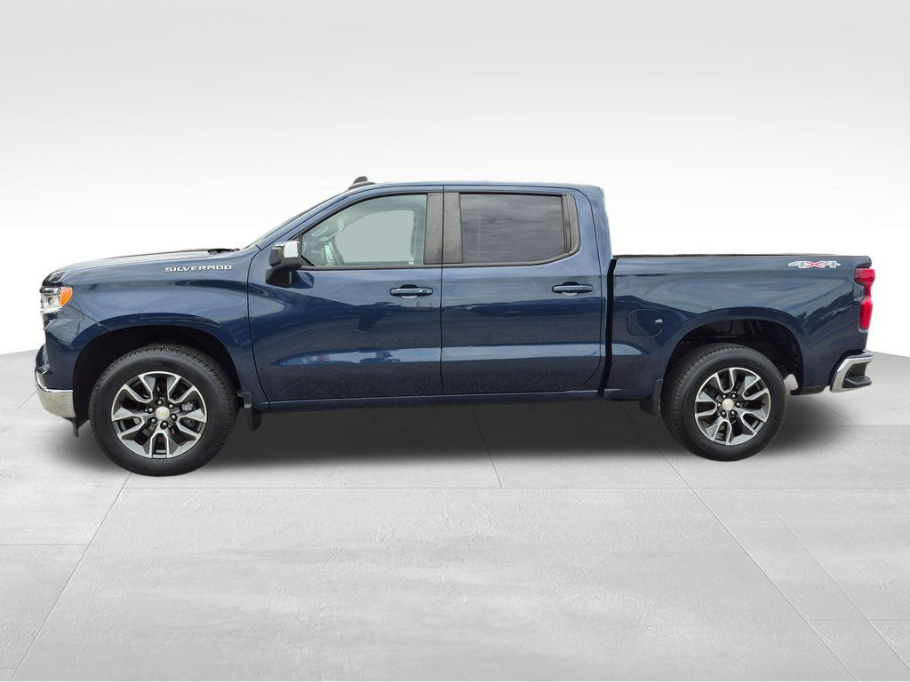 2022 Chevrolet Silverado 1500 LT photo 3