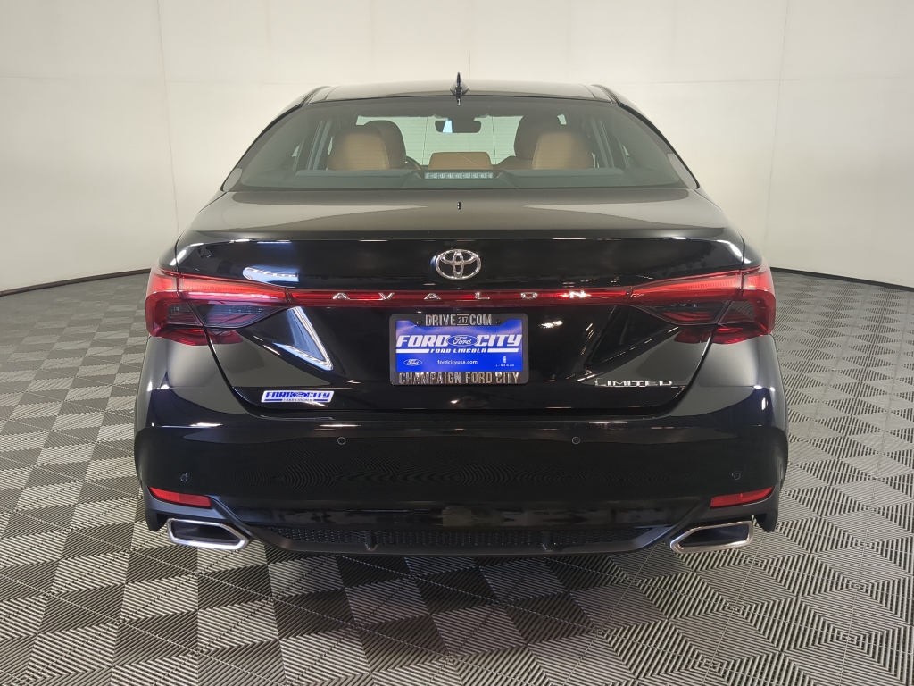 2020 Toyota Avalon Limited Hybrid photo 6