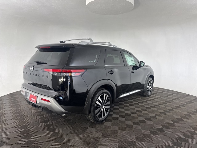 2025 Nissan Pathfinder Platinum photo 8
