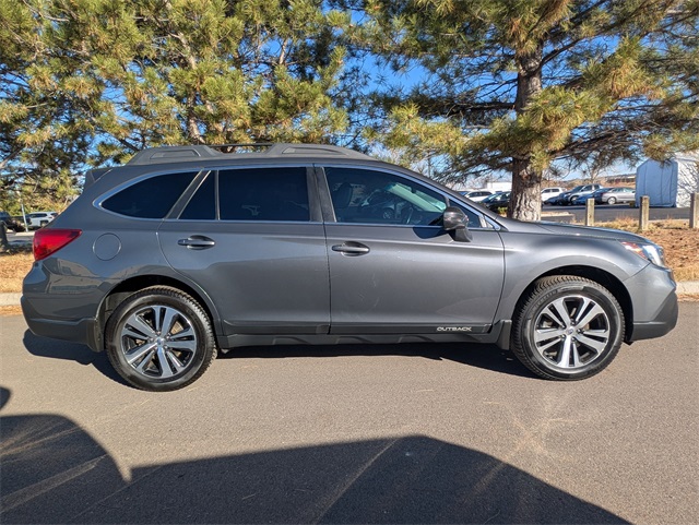 2018 Subaru Outback 2.5i photo 2