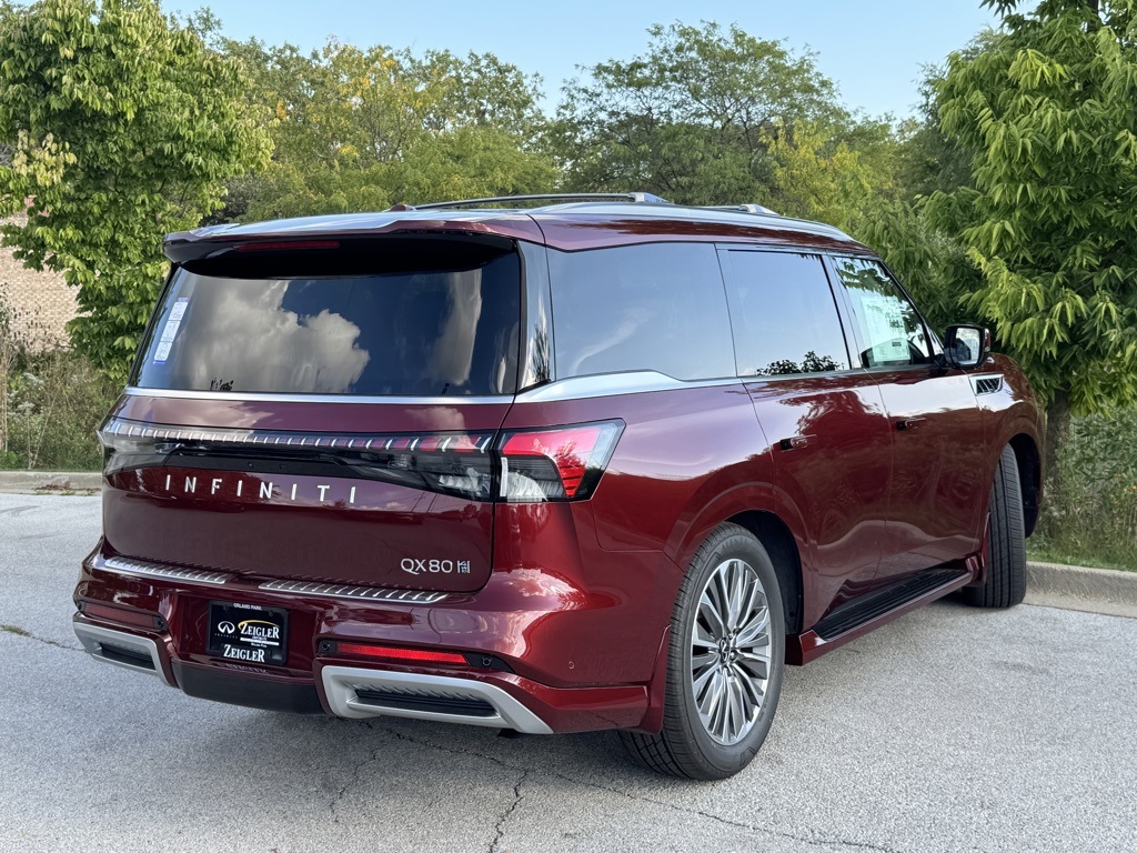 2026 Infiniti QX80 Luxe photo 2