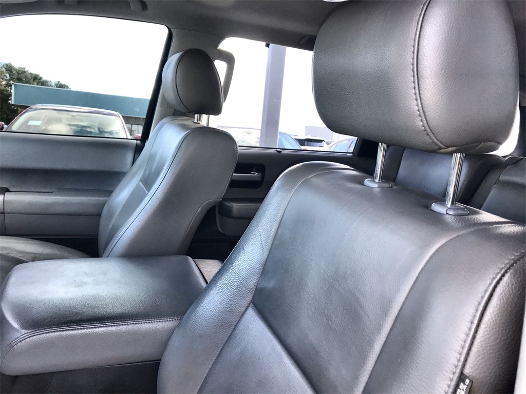 2017 Toyota Sequoia Limited photo 3