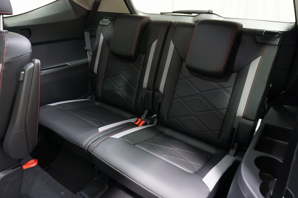 2025 Volkswagen Atlas Peak Edition SE photo 15