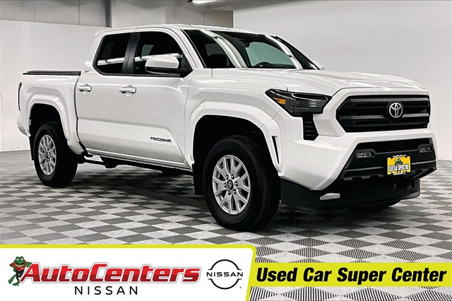 2024 Toyota Tacoma SR5's photo