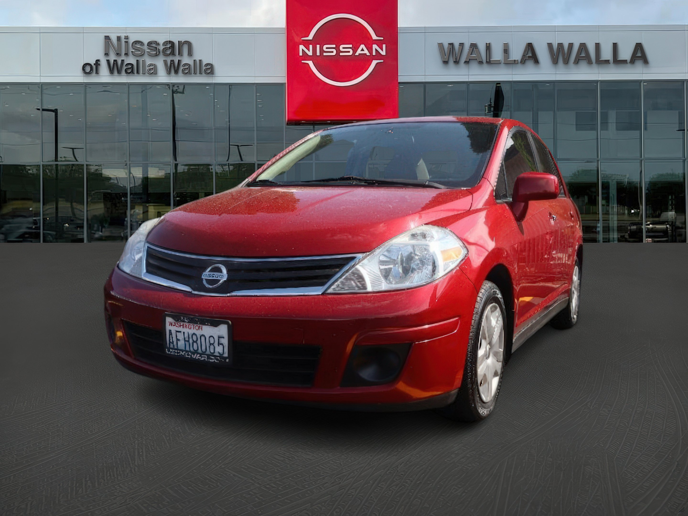 2010 Nissan Versa 1.8 S photo 3