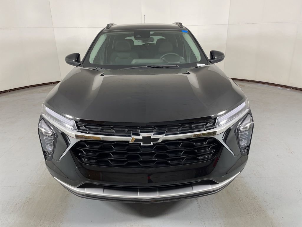 2026 Chevrolet Trax LT photo 4