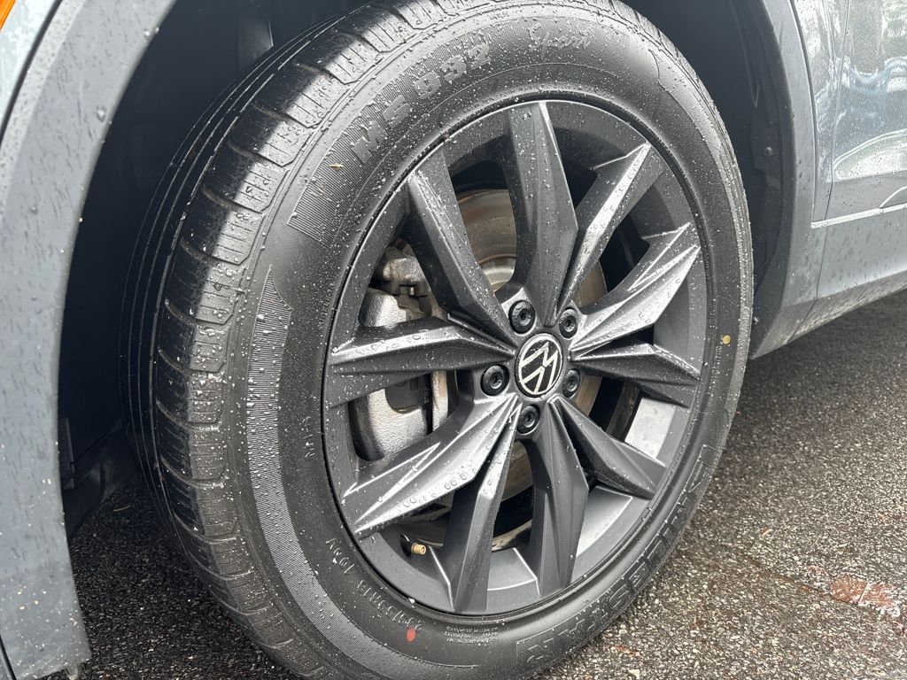 2024 Volkswagen Tiguan SE Wolfsburg Edition photo 7