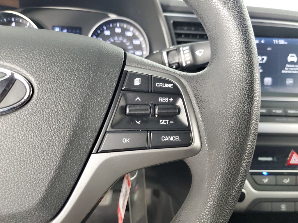 2018 Hyundai Elantra SEL photo 22