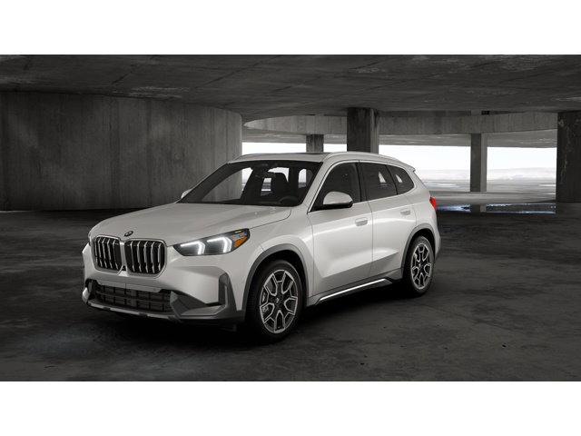 2026 BMW X1 28i's photo