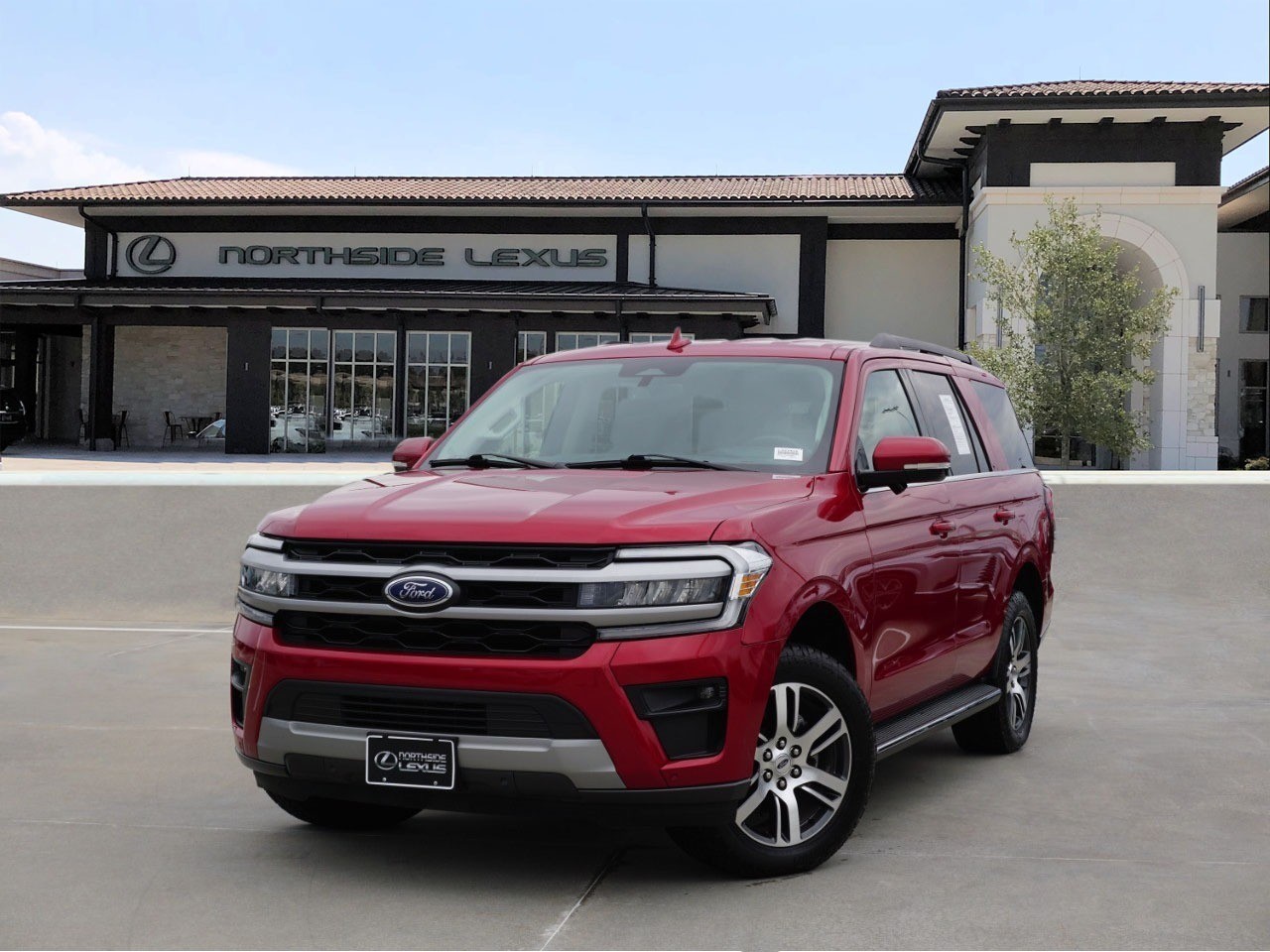 2022 Ford Expedition XLT's photo