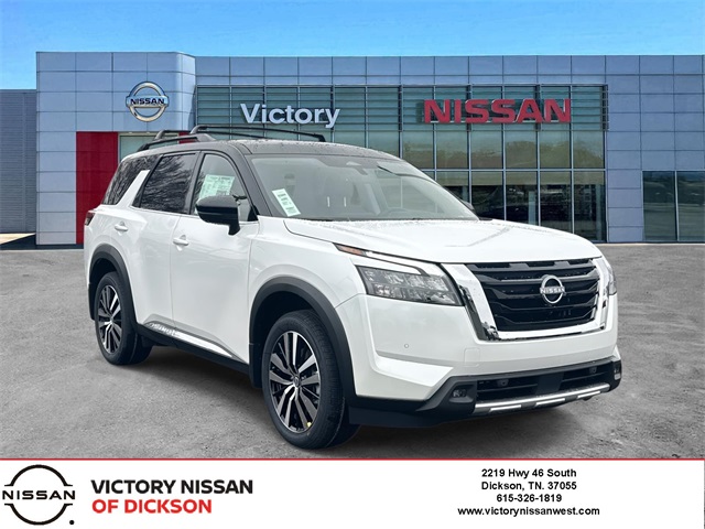 2025 Nissan Pathfinder Platinum's photo