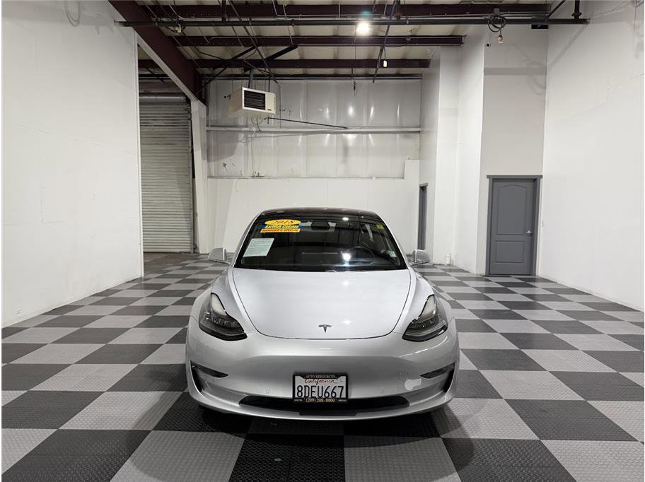 2018 Tesla Model 3 Long Range photo 3