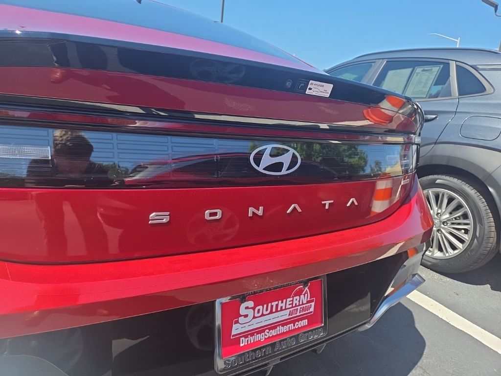 2025 Hyundai Sonata Hybrid SEL photo 6
