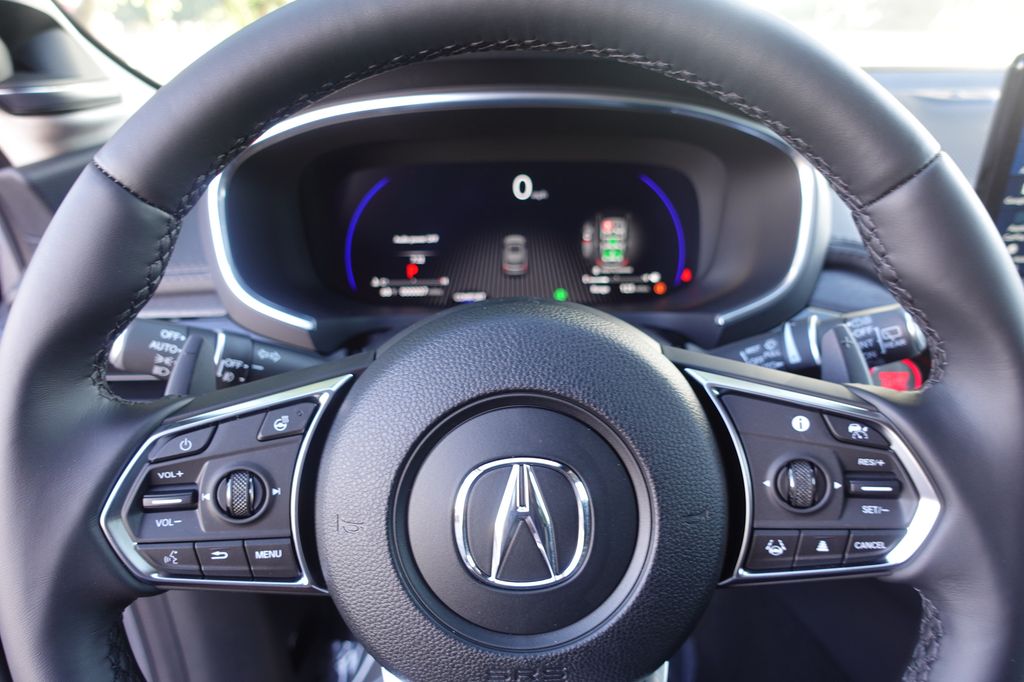 2026 Acura MDX SH-AWD Advance photo 11