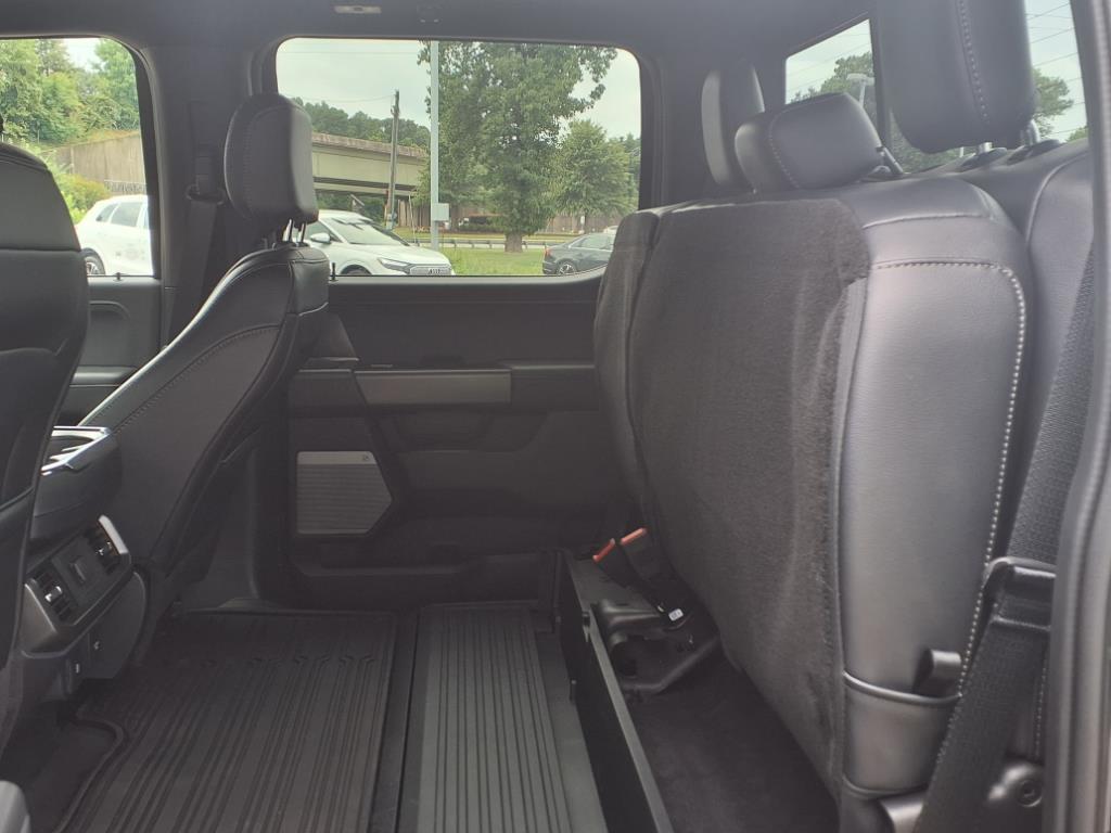 2025 Ford F-150 Lariat photo 8