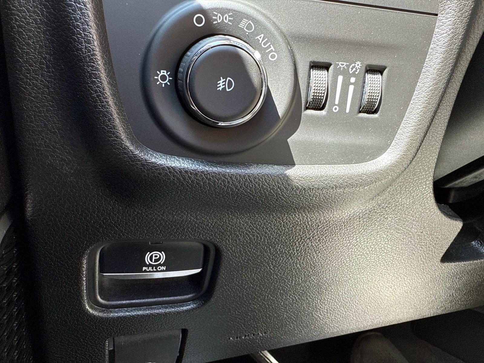 2022 Jeep Grand Cherokee Limited photo 13