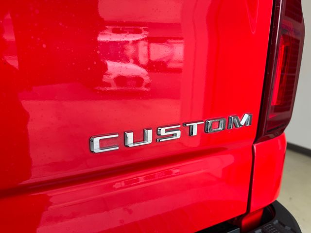 2020 Chevrolet Silverado 1500 Custom photo 25