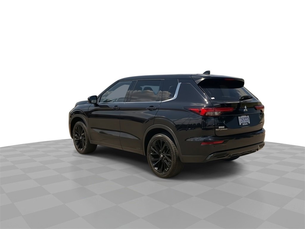 2023 Mitsubishi Outlander SE Black Edition photo 6