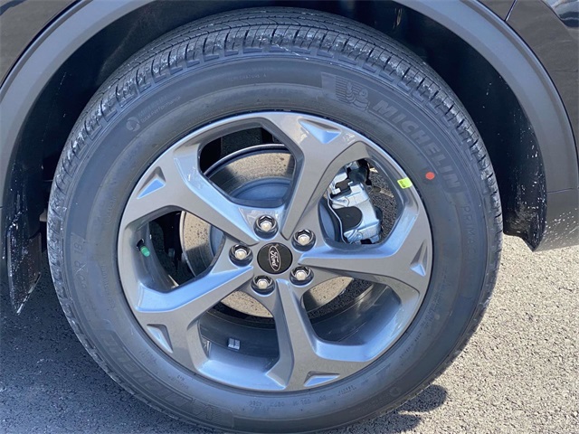 2025 Ford Escape ST-Line photo 4