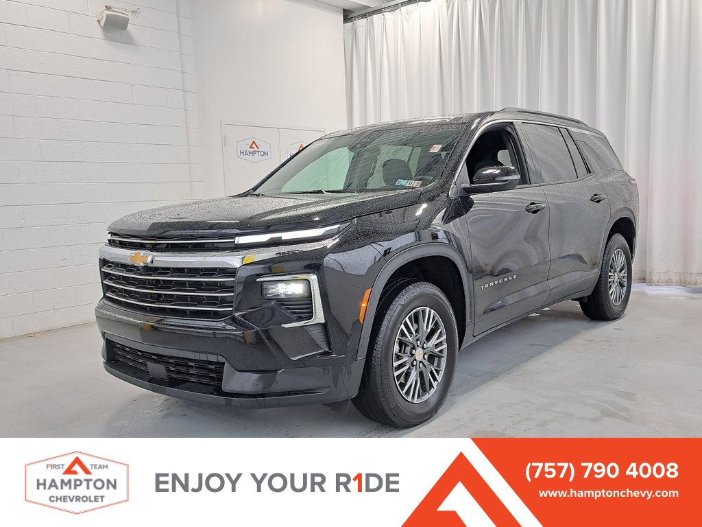 2025 Chevrolet Traverse LT's photo