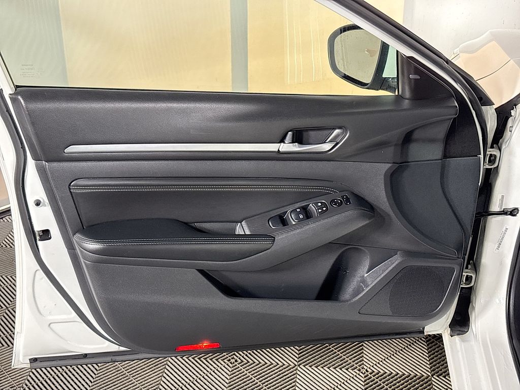 2019 Nissan Altima 2.5 SL photo 10