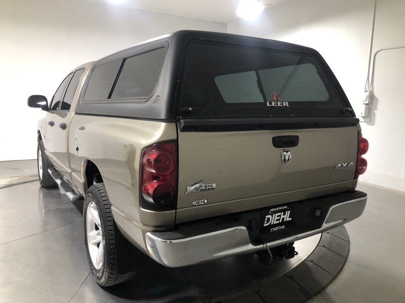 2008 Dodge Ram SLT photo 2