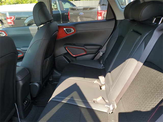 2025 Kia Soul EX photo 4