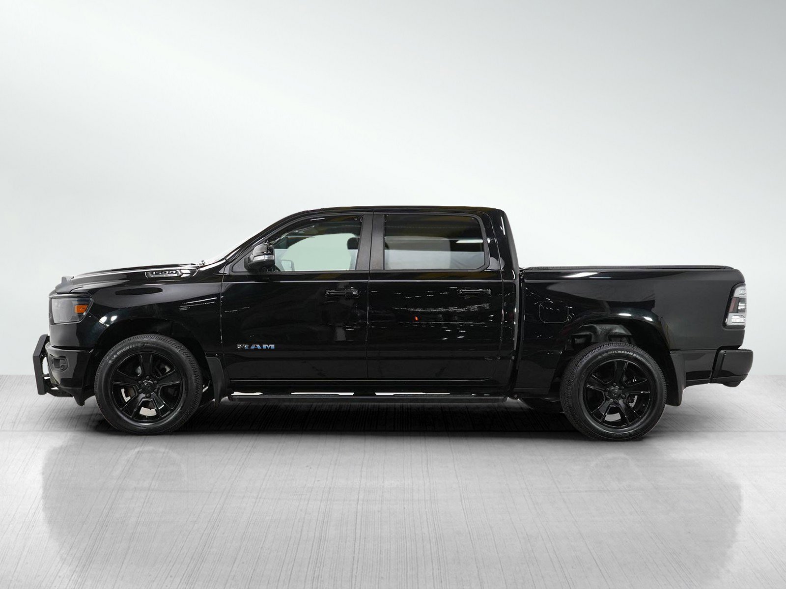 Used 2020 RAM Ram 1500 Pickup Big Horn/Lone Star with VIN 1C6SRFFT3LN370604 for sale in Bloomington, Minnesota