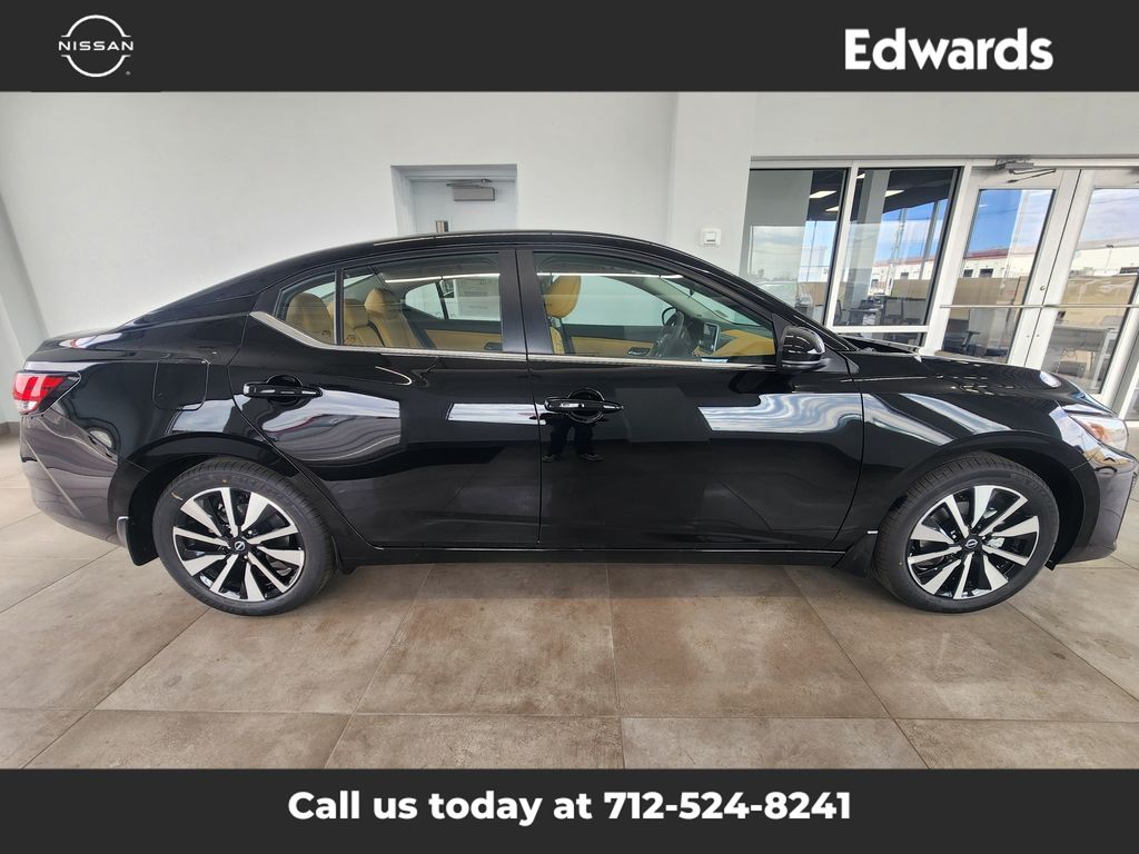 2025 Nissan Sentra SV's photo