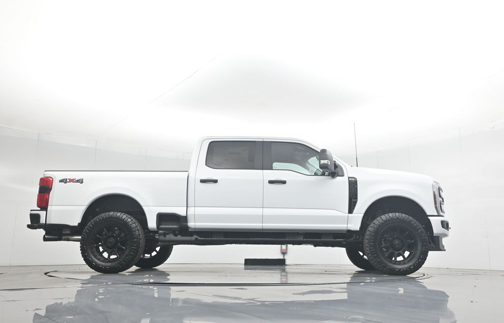 2025 Ford F-250 photo 40