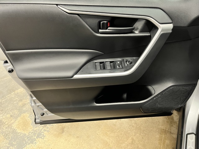 2024 Toyota RAV4 LE photo 14