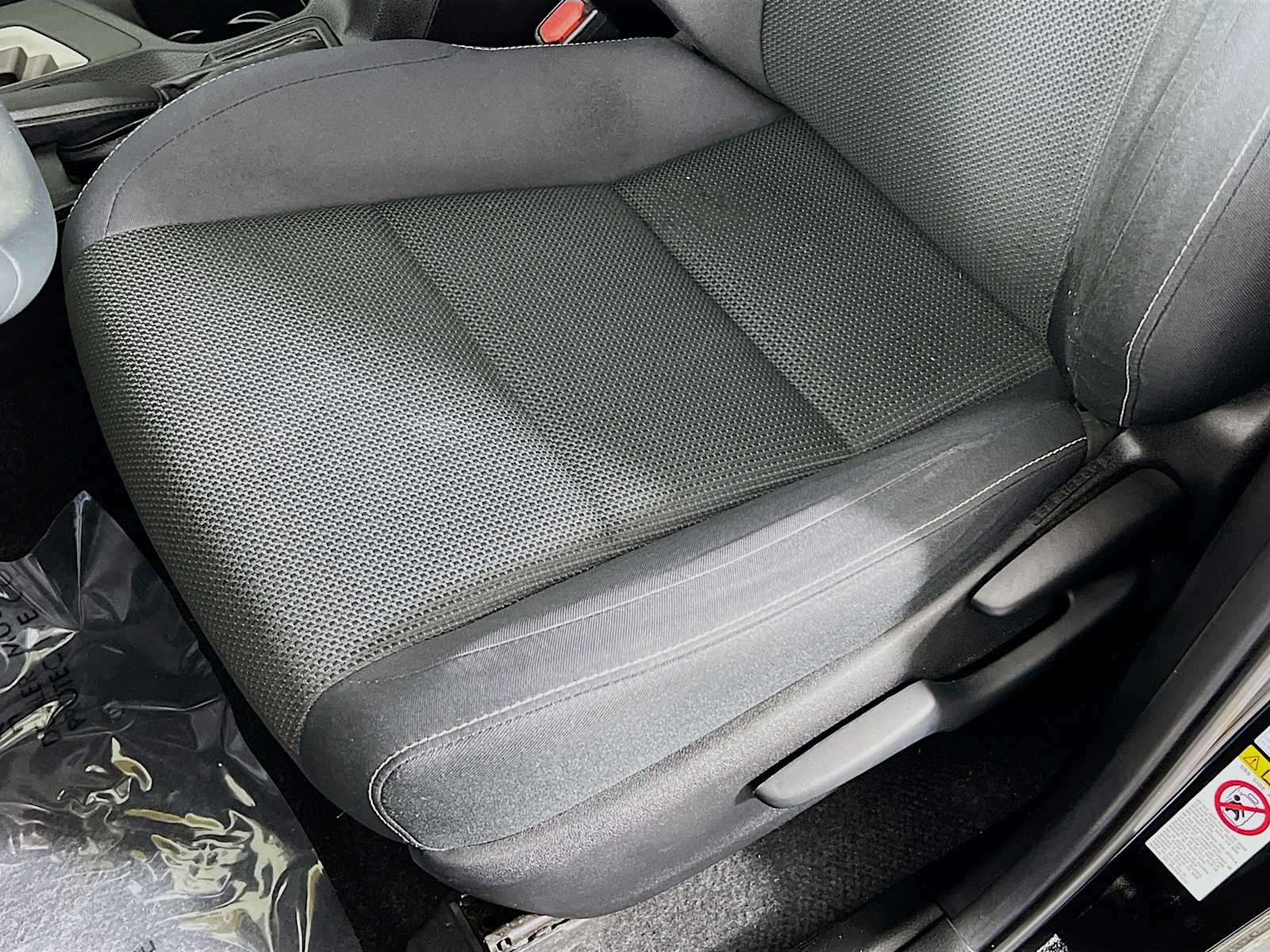 2018 Toyota RAV4 XLE photo 16