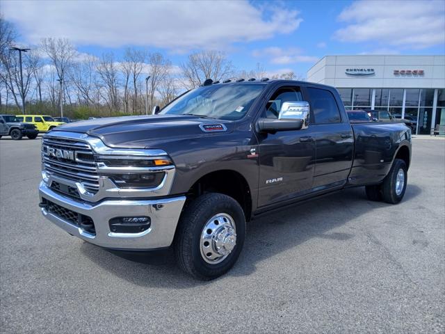 2025 Ram 3500 Laramie photo 3
