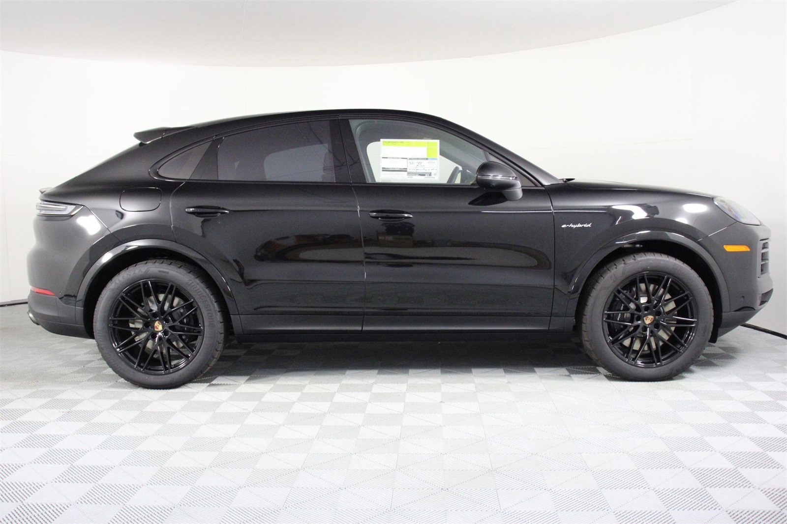2026 Porsche Cayenne E-Hybrid Coupe photo 8