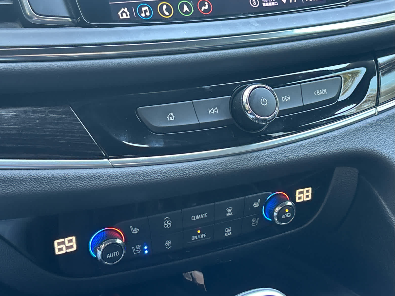 2021 Buick Enclave Avenir photo 21