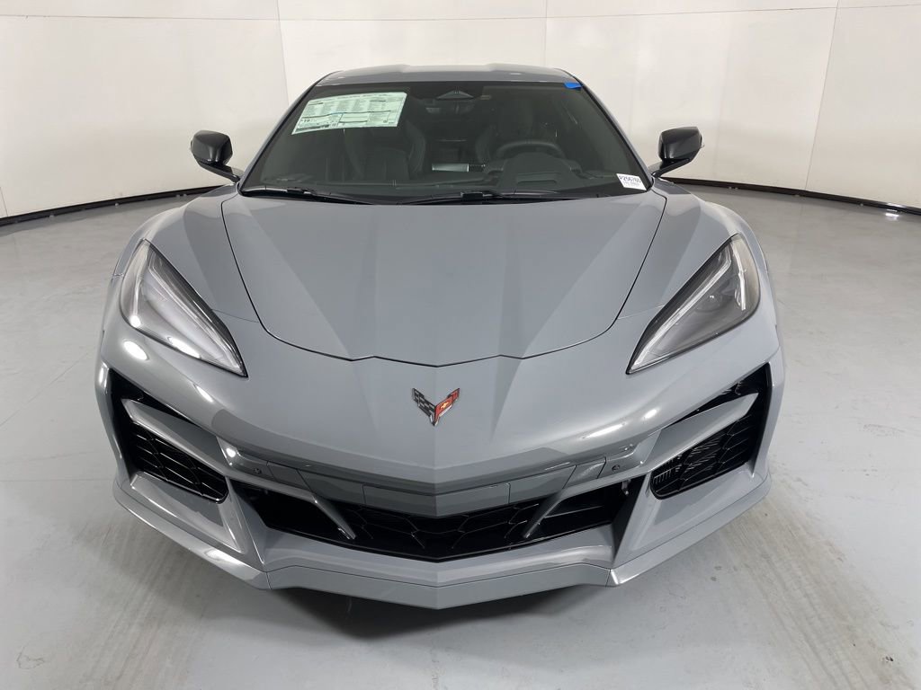 2025 Chevrolet Corvette E-Ray 2LZ photo 4