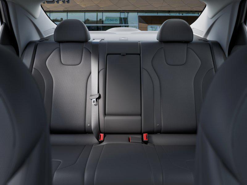 2025 Hyundai Elantra Limited photo 10