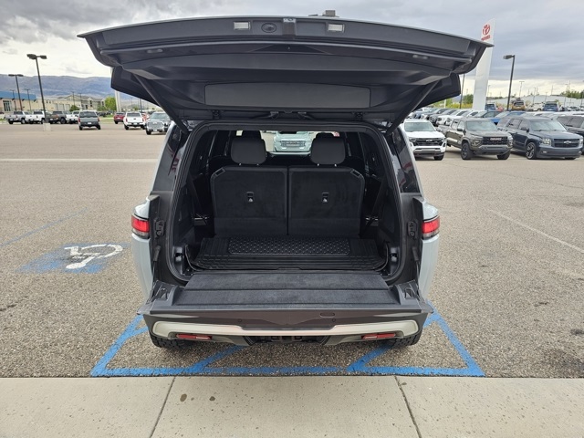 2023 Rivian R1S Adventure photo 4