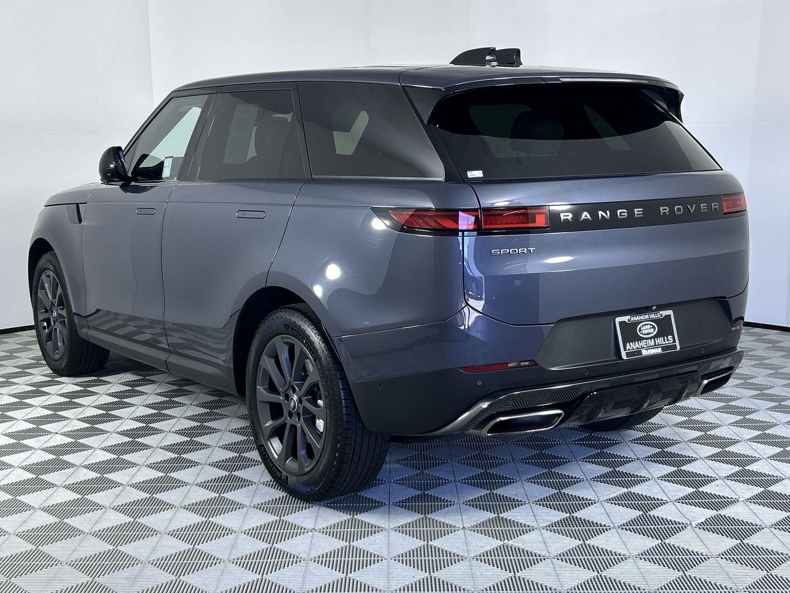 2024 Land Rover Range Rover Sport SE photo 3