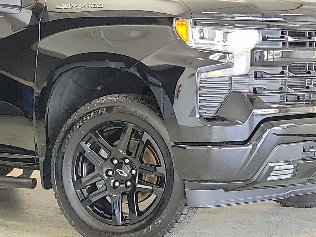 2022 Chevrolet Silverado 1500 RST photo 3