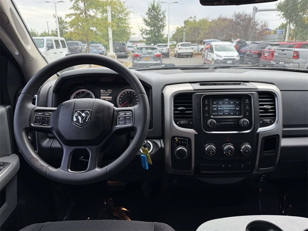 2019 Ram 1500 Classic Warlock photo 16