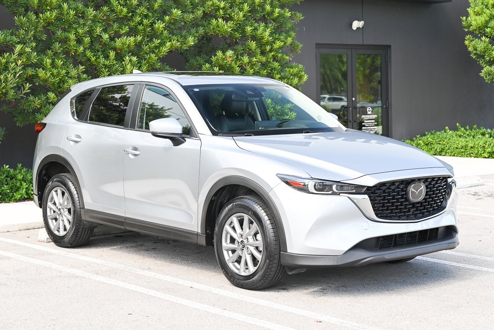 2023 Mazda CX-5 2.5 S Preferred photo 3