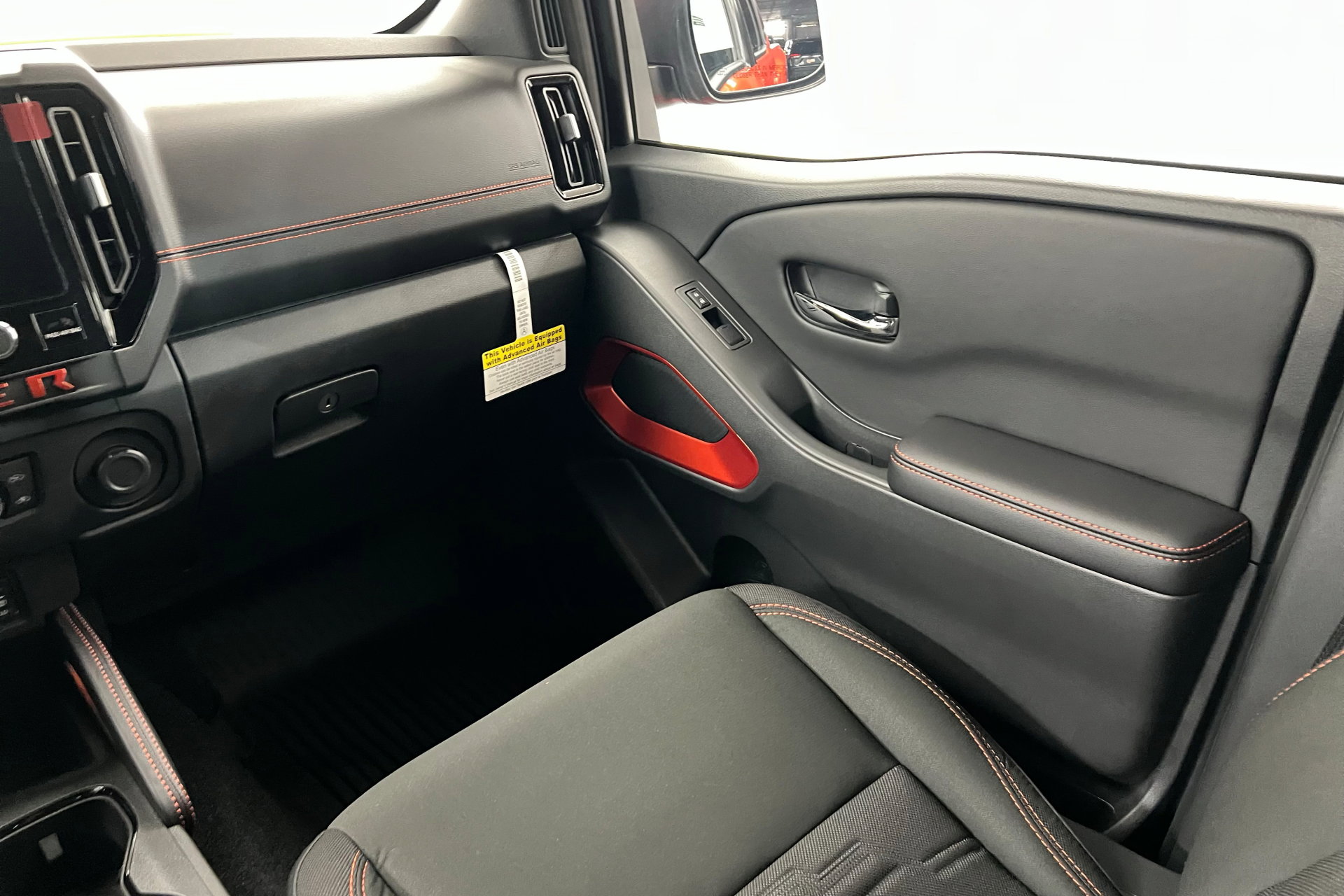 2025 Nissan Frontier PRO-4X photo 10