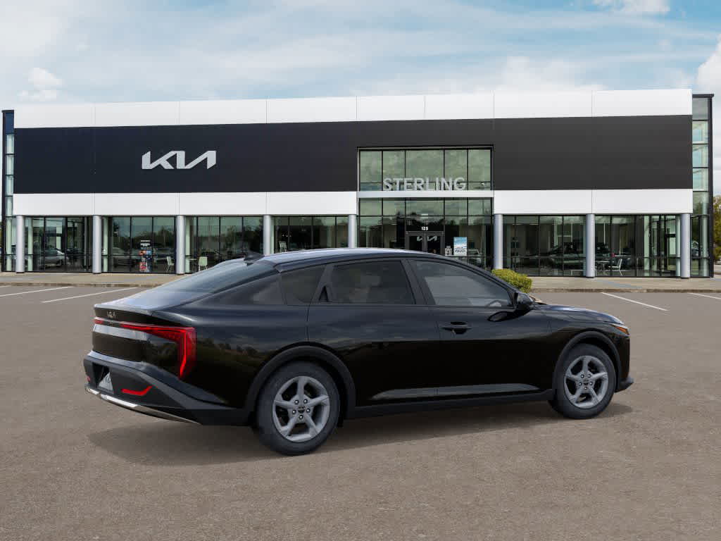 2025 Kia K4 LXS photo 6