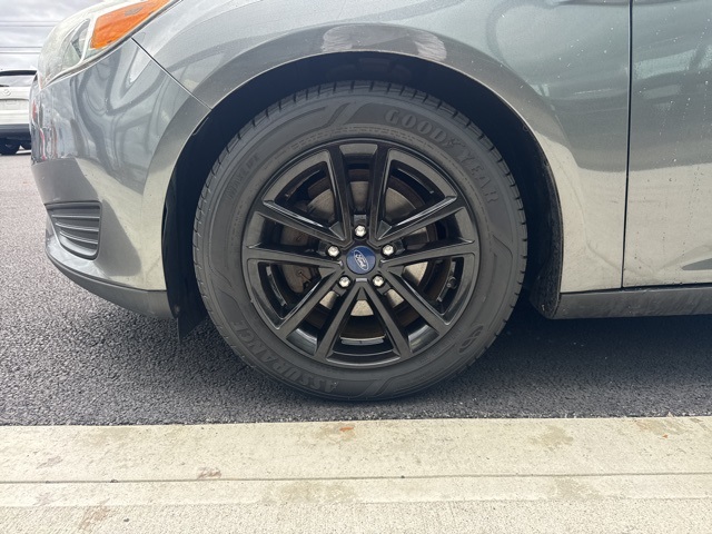 2015 Ford Focus SE photo 4