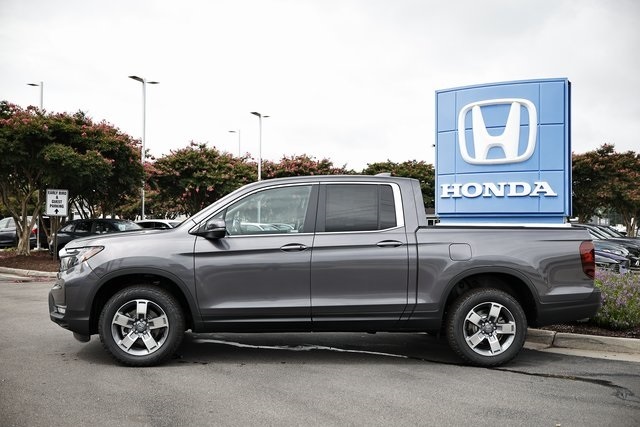 2025 Honda Ridgeline RTL photo 3