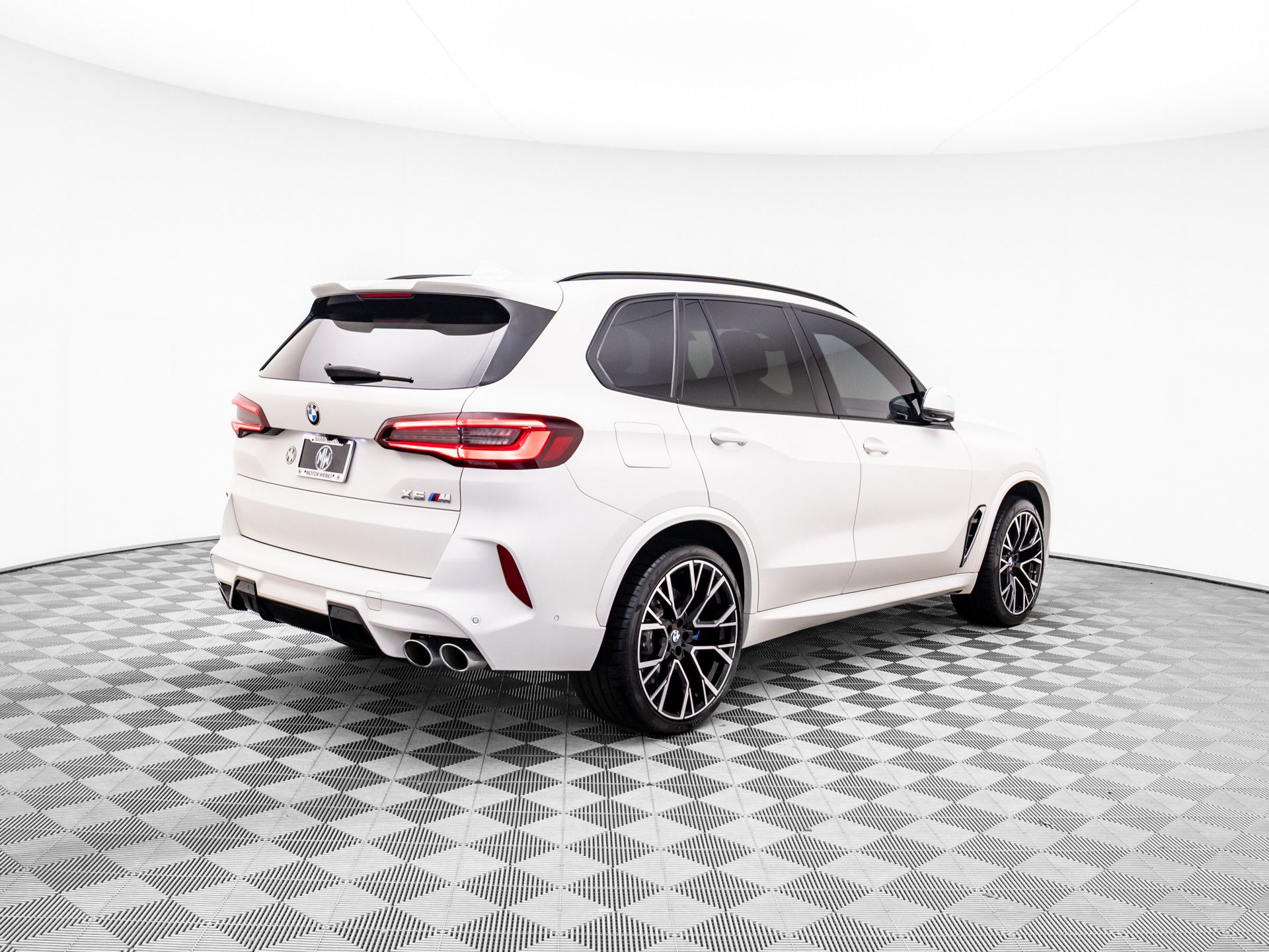 2022 Bmw X5 M photo 2